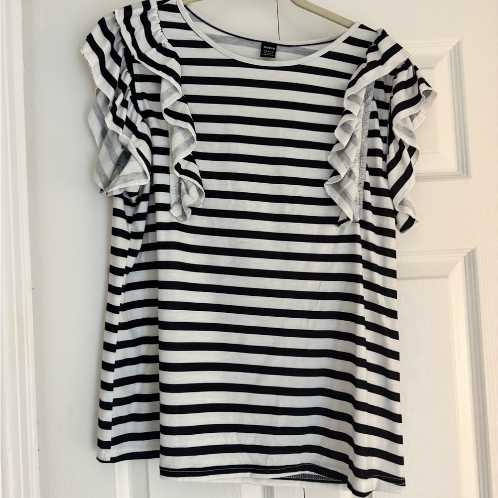 SHEIN XL Monochrome Striped Ruffle Sleeve Blouse
